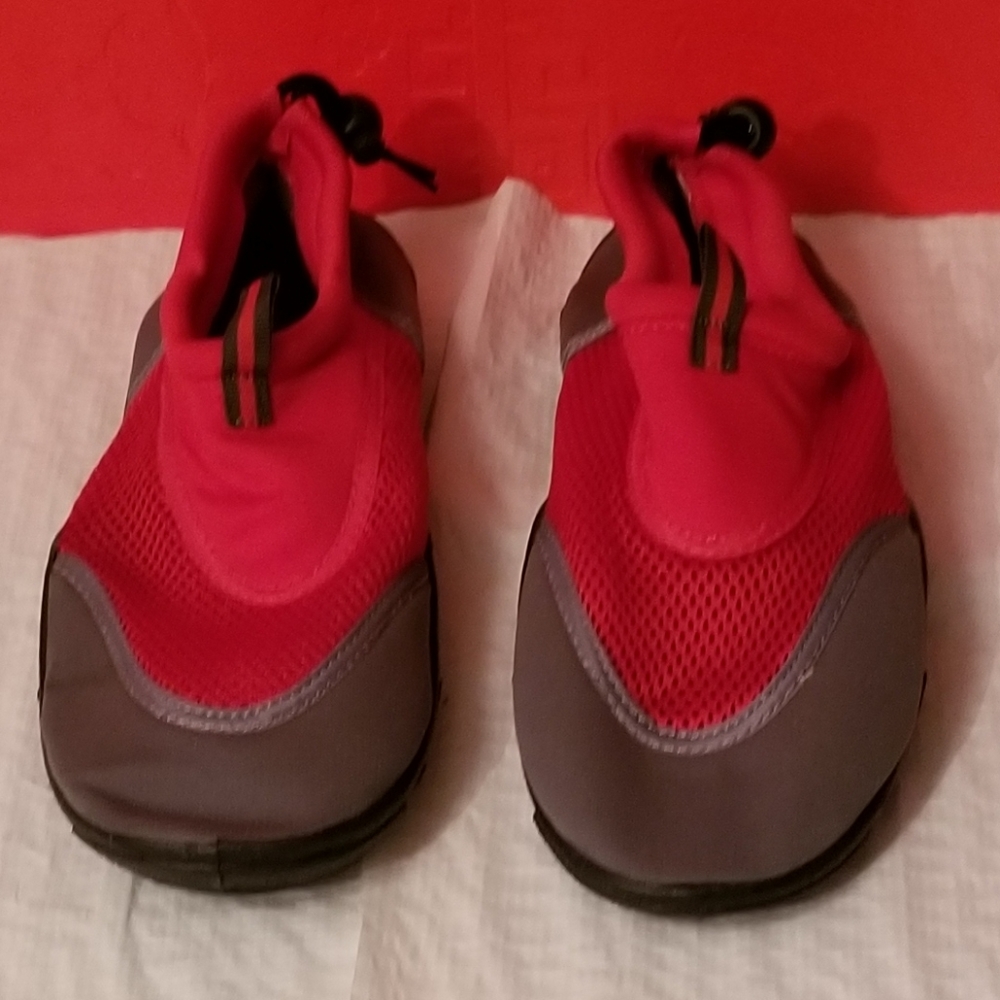 NEW QUICK DRY WATER SHOES ADJUSTABLE BACK TOGGLE
